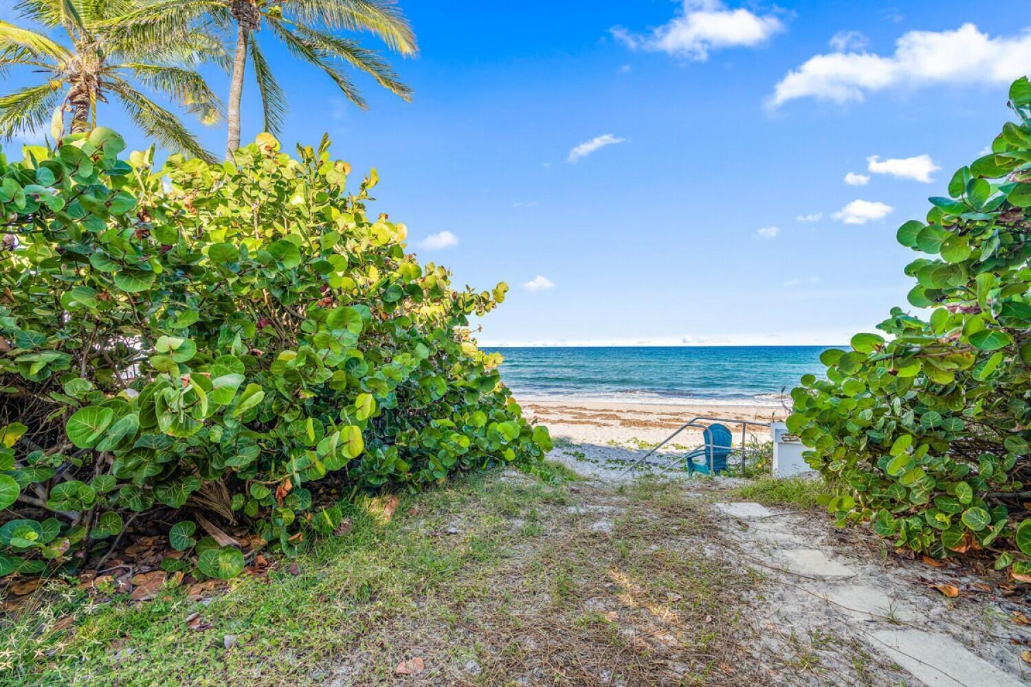 111 Via Del Lago, Palm Beach FL 33480