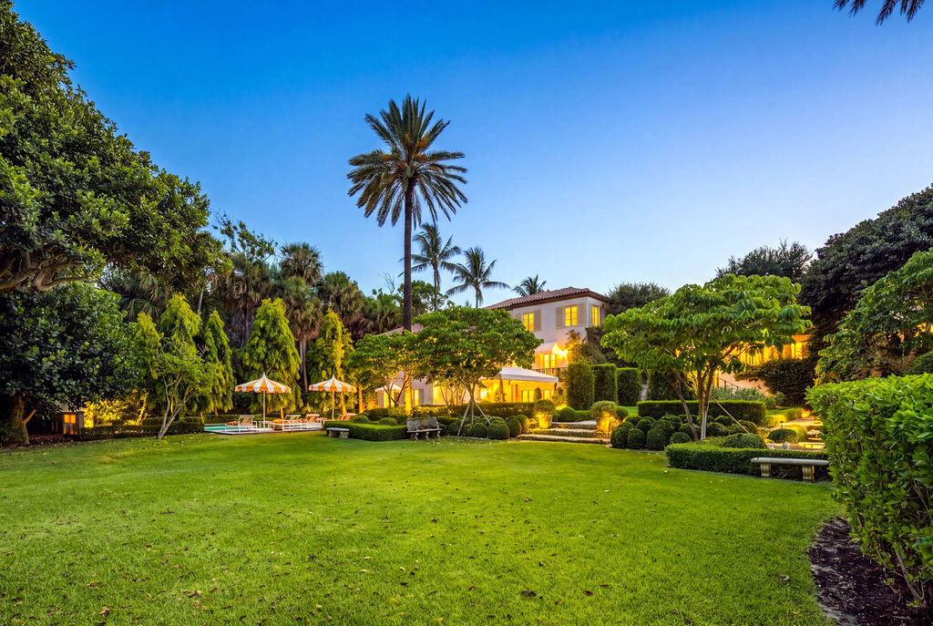 111 Via Del Lago, Palm Beach FL 33480