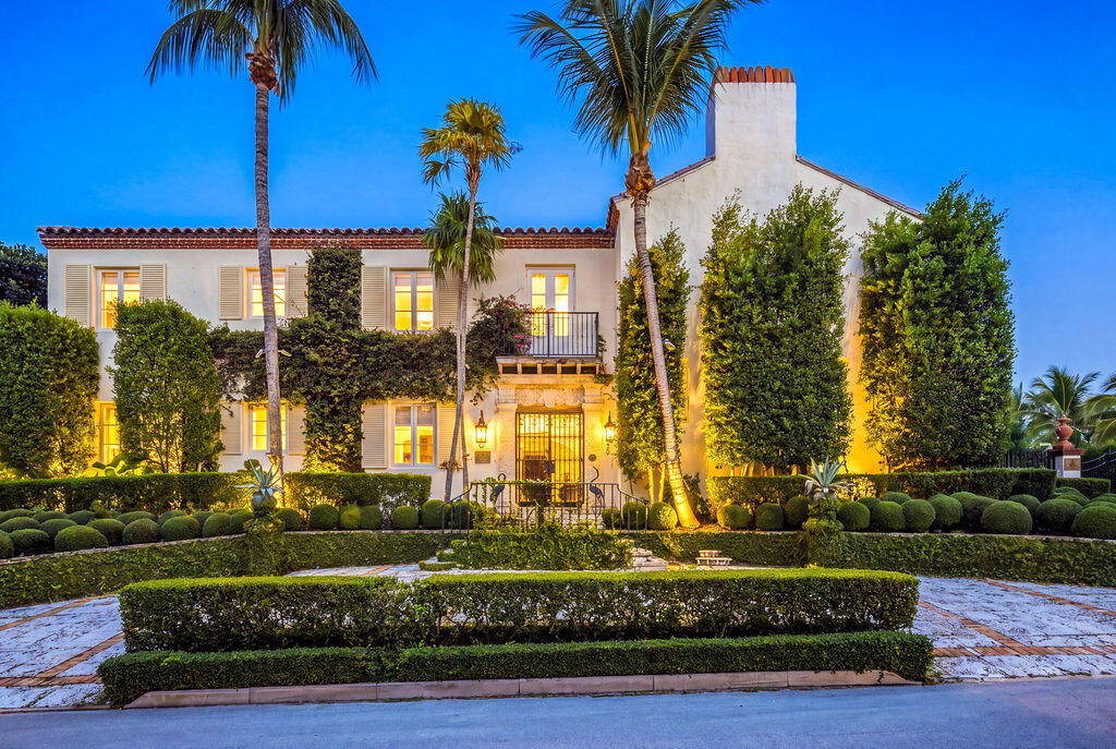 111 Via Del Lago, Palm Beach FL 33480