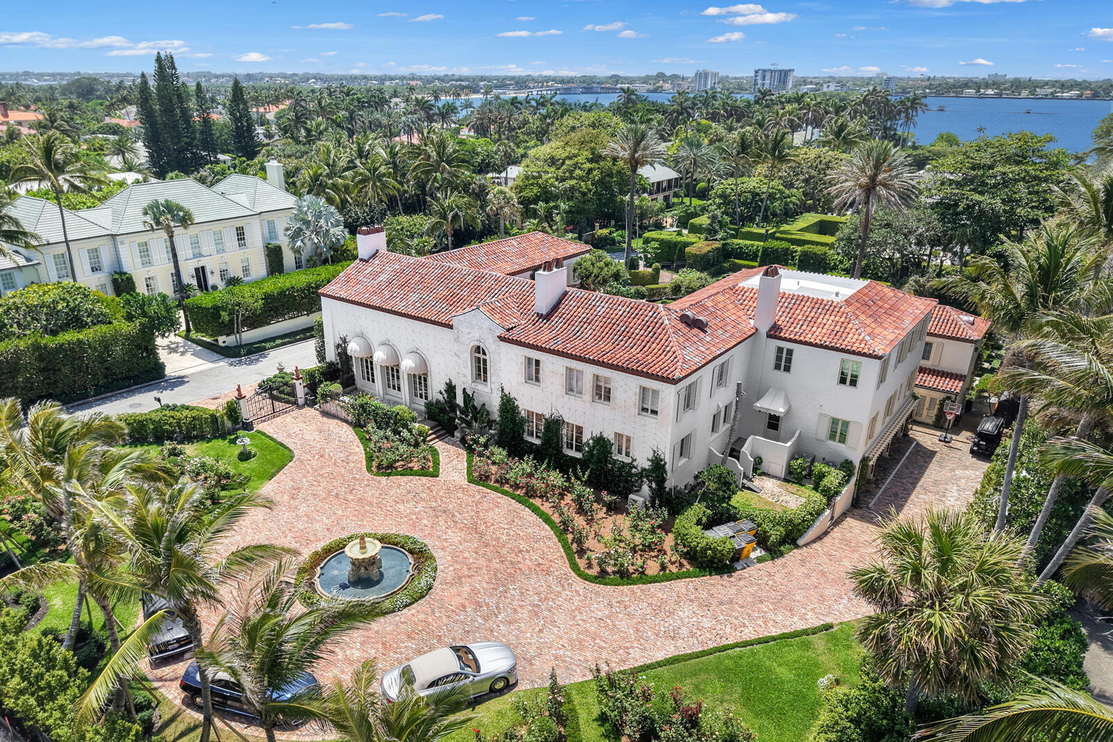 111 Via Del Lago, Palm Beach FL 33480