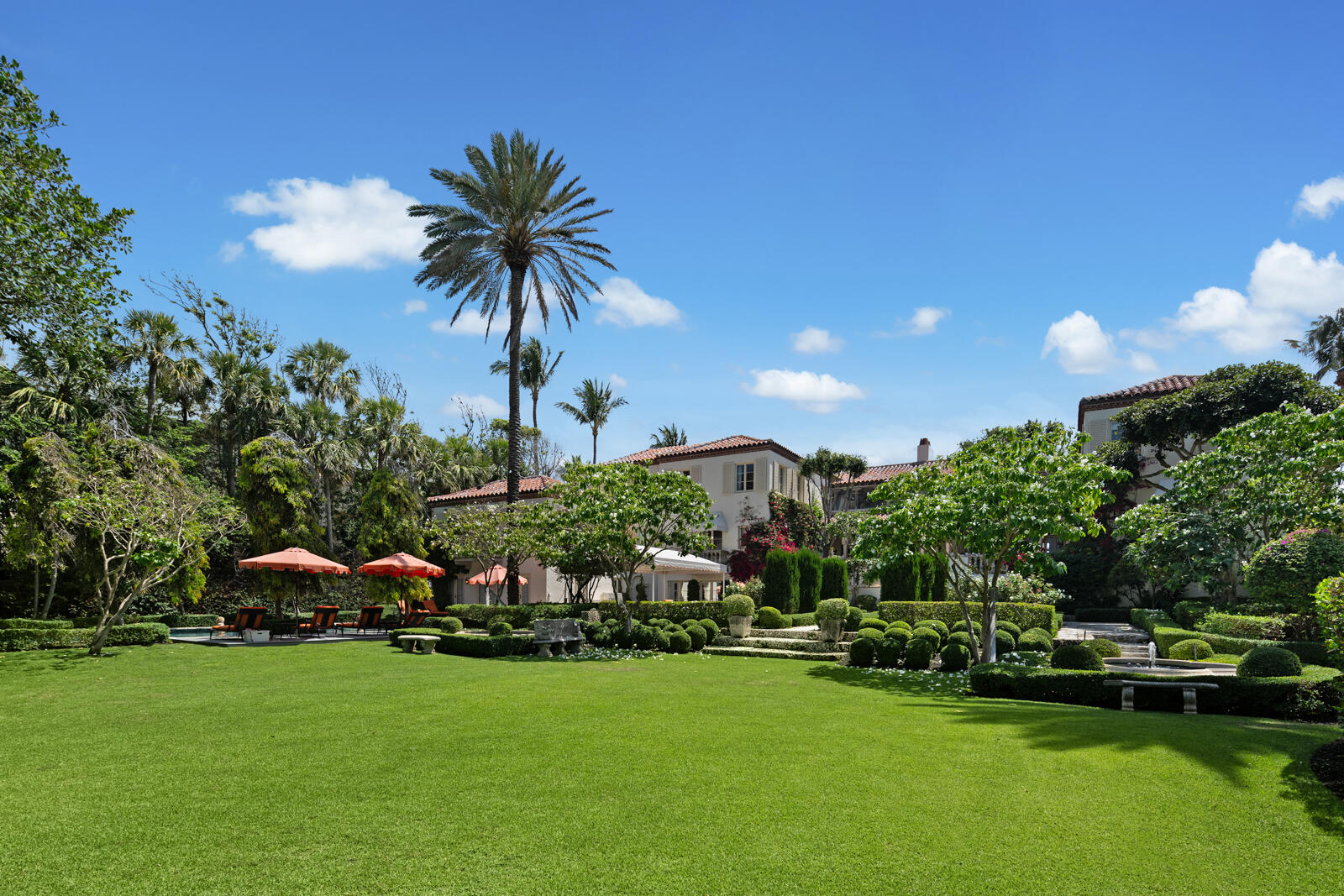 111 Via Del Lago, Palm Beach FL 33480