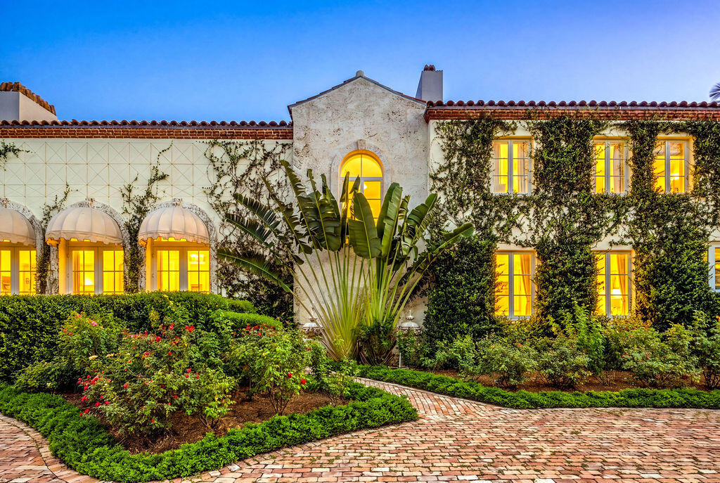 111 Via Del Lago, Palm Beach FL 33480