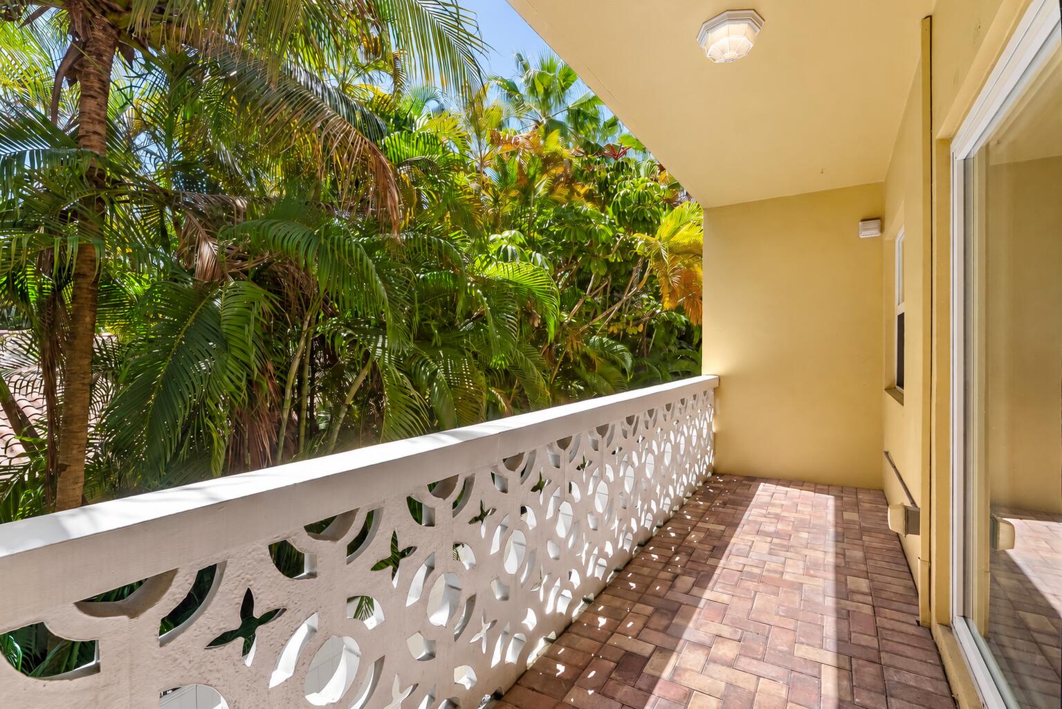 815 Middle River #202, Fort Lauderdale FL 33304