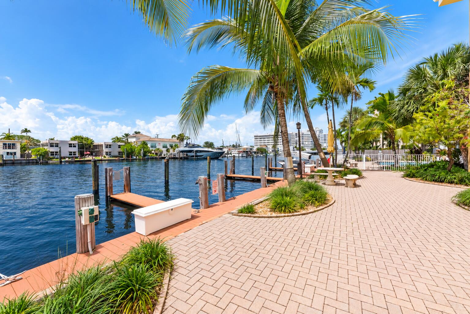 815 Middle River #202, Fort Lauderdale FL 33304