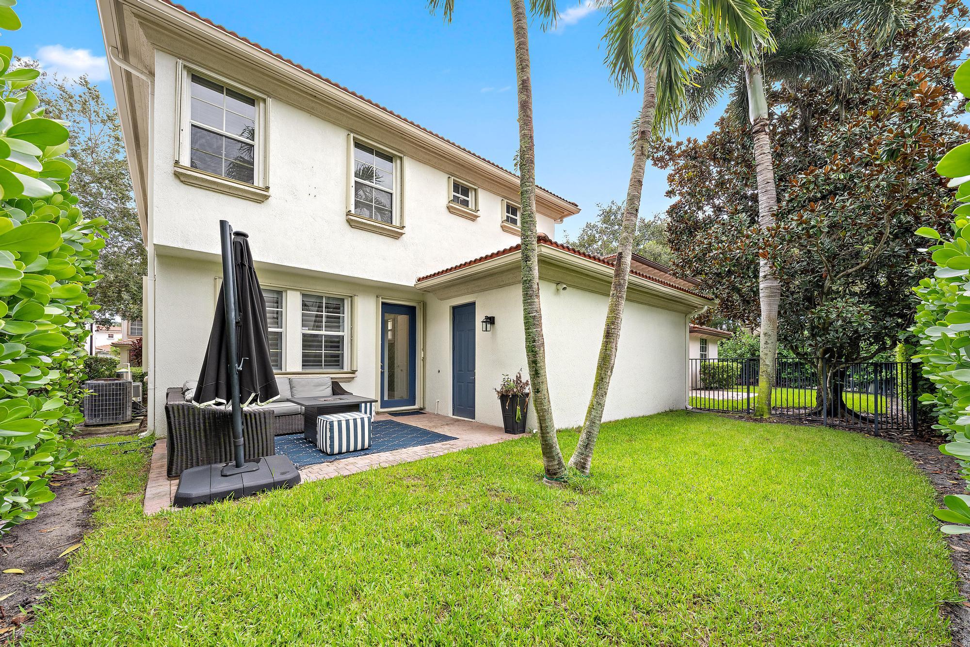 331 October, Palm Beach Gardens FL 33410