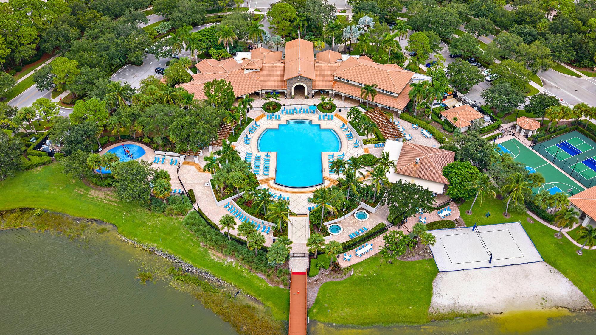 331 October, Palm Beach Gardens FL 33410