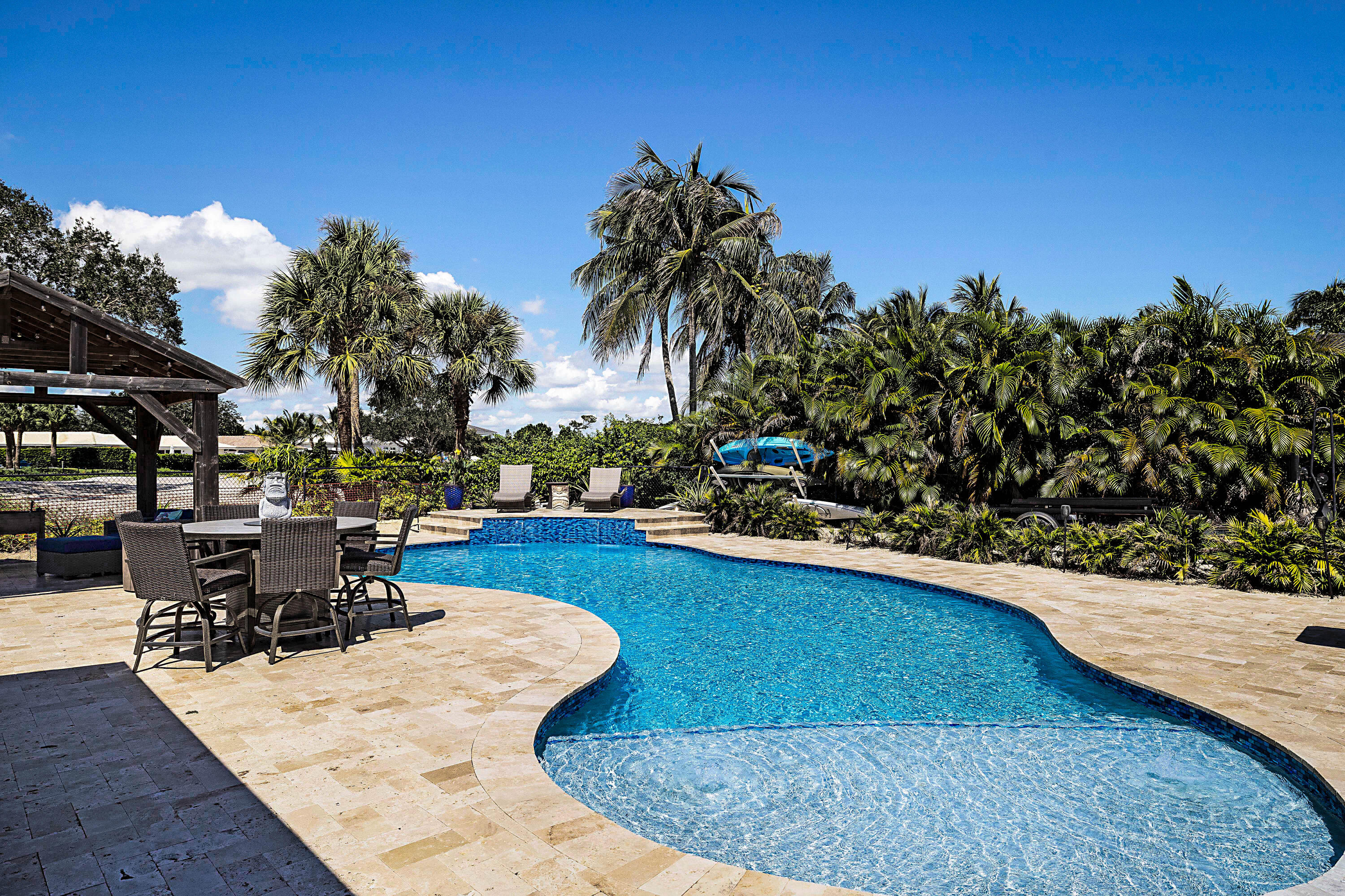 71 FAIRVIEW, Tequesta FL 33469