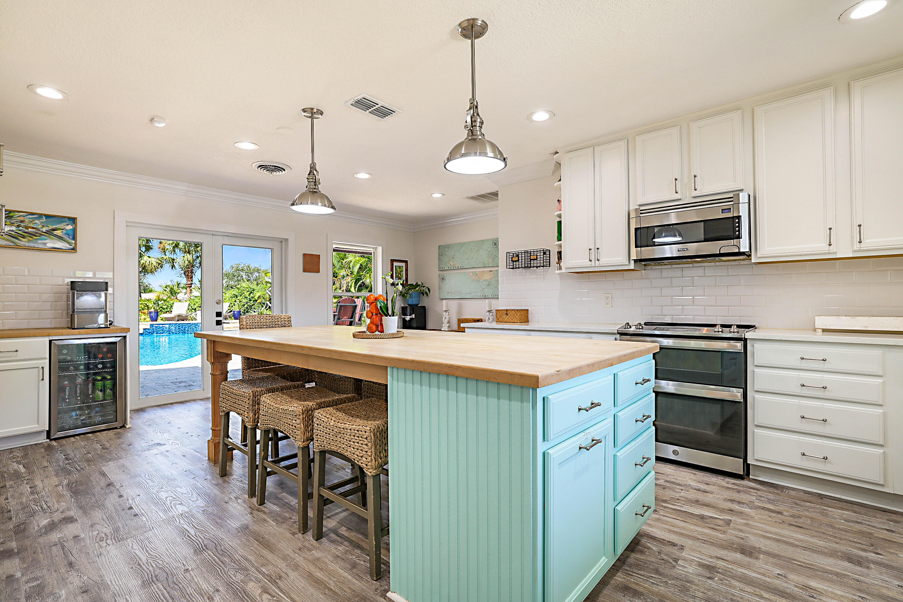 71 FAIRVIEW, Tequesta FL 33469