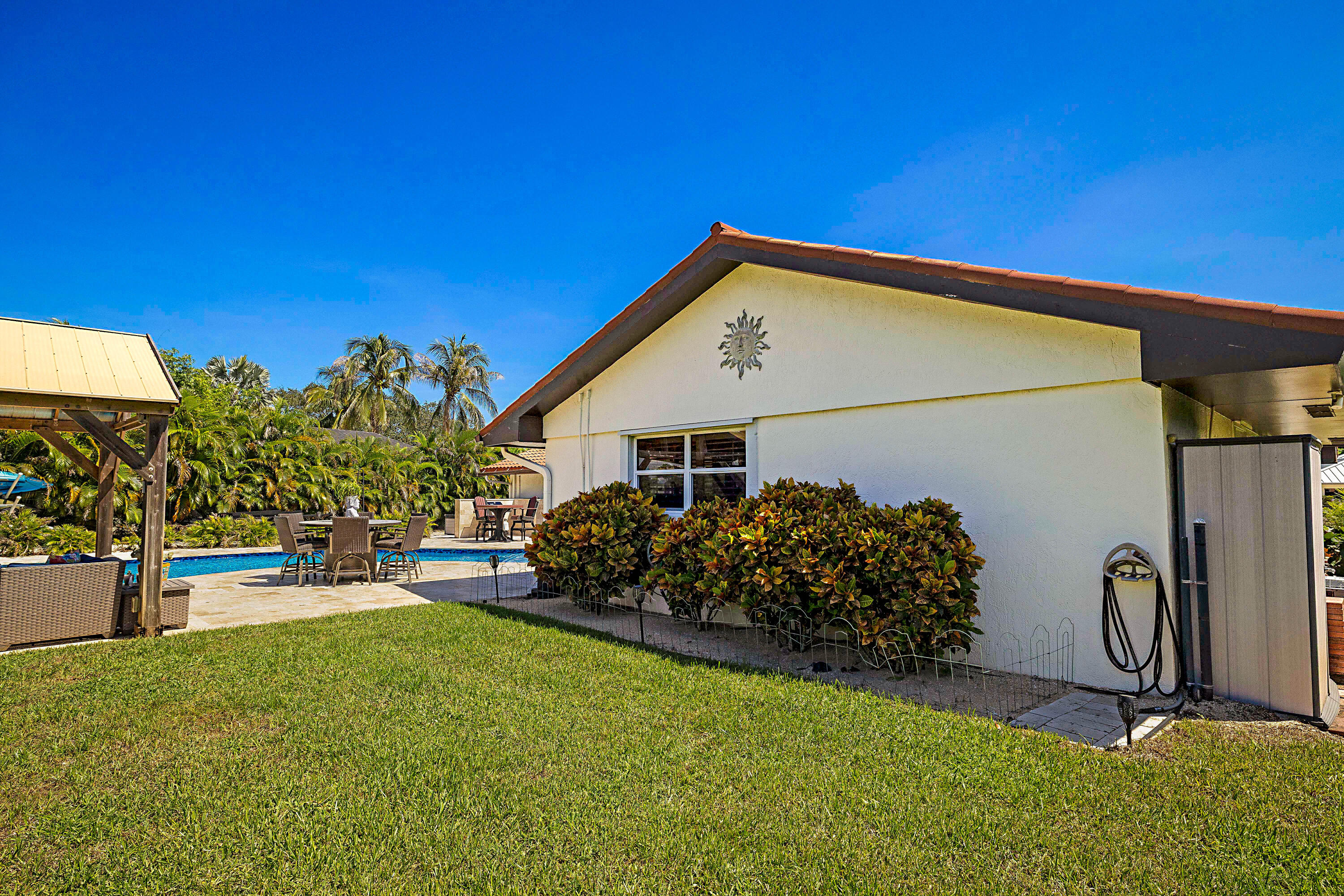 71 FAIRVIEW, Tequesta FL 33469