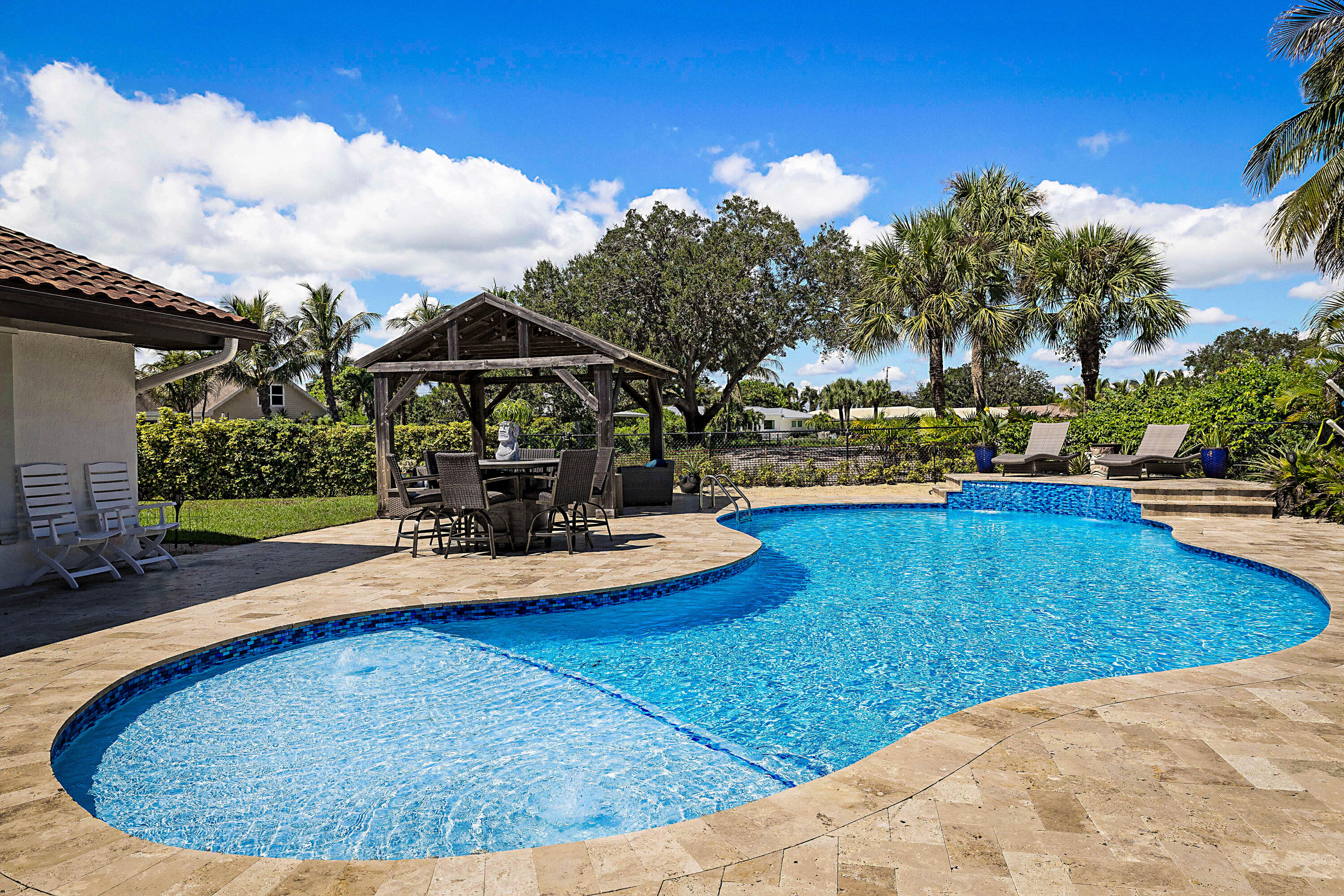 71 FAIRVIEW, Tequesta FL 33469