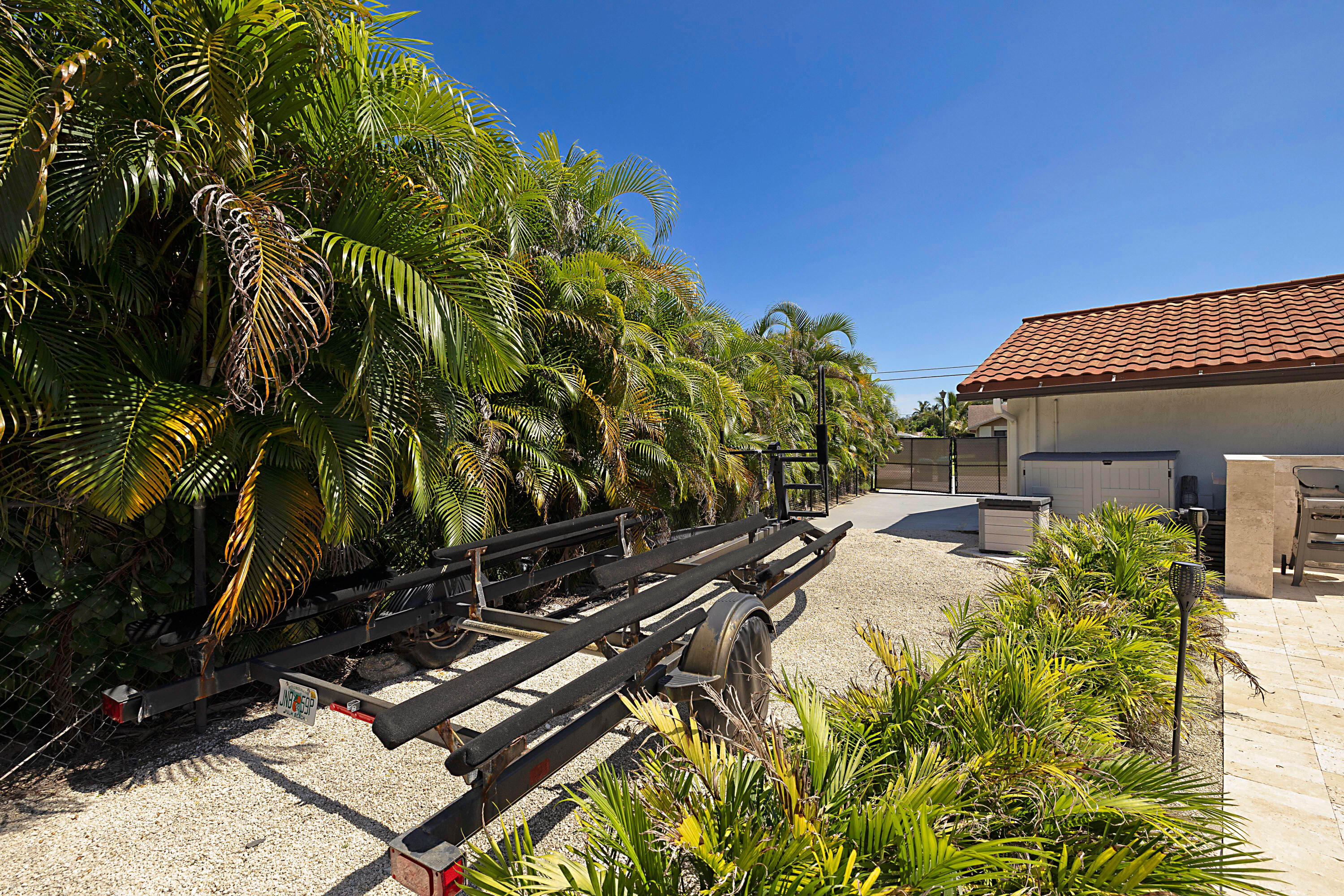 71 FAIRVIEW, Tequesta FL 33469