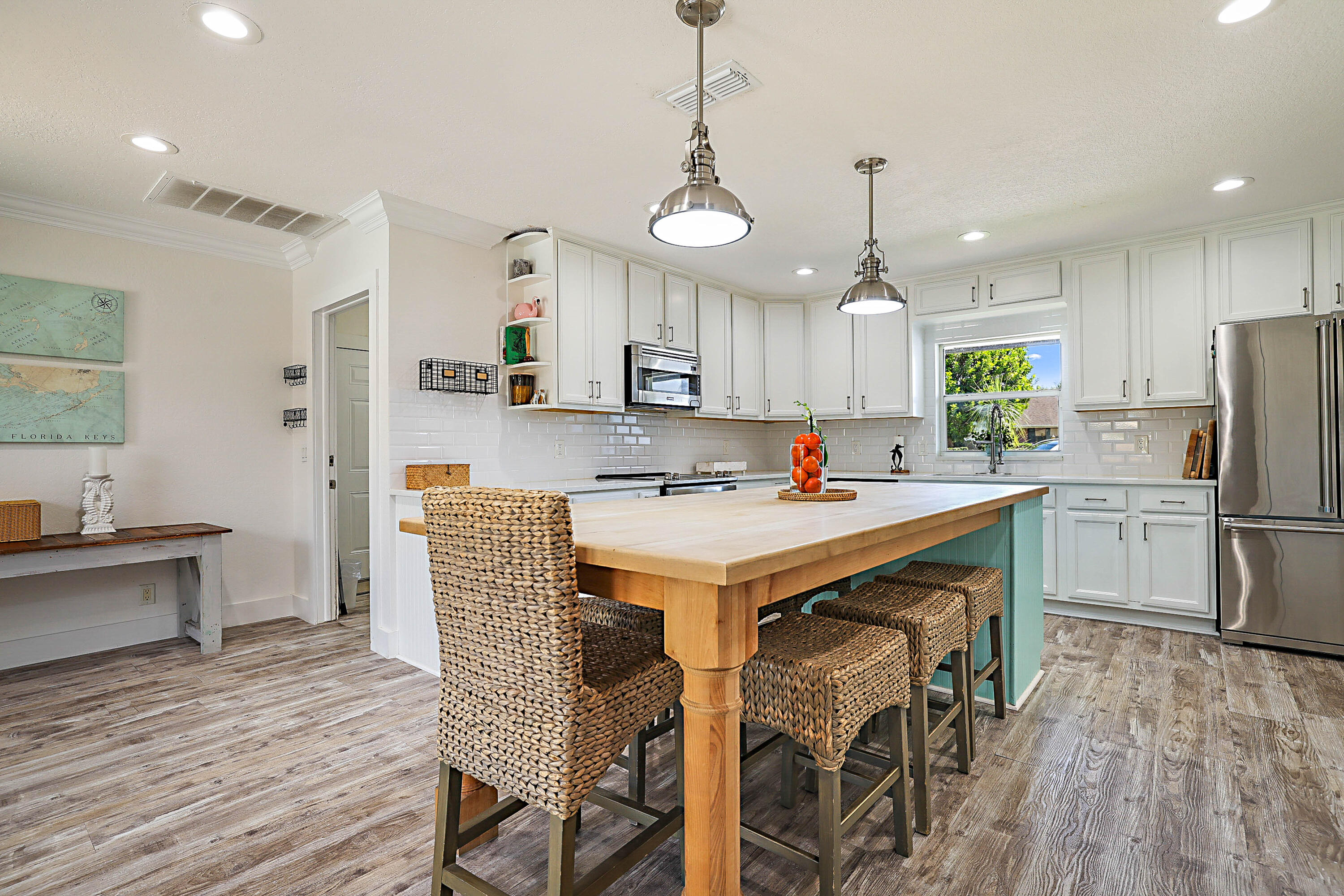 71 FAIRVIEW, Tequesta FL 33469