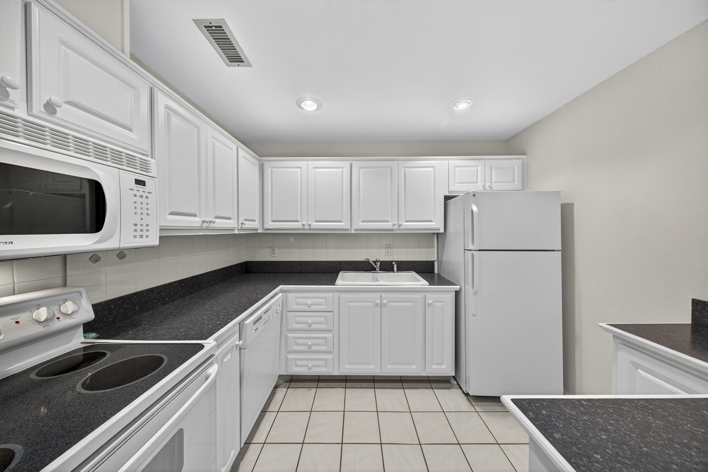 6417 BAY CLUB #3, Fort Lauderdale FL 33308