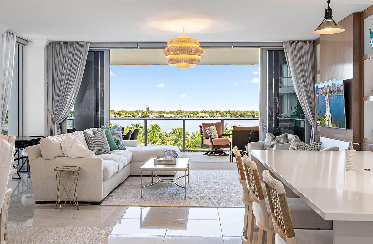 1 WATER CLUB #504, North Palm Beach FL 33408
