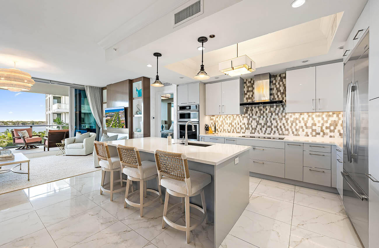 1 WATER CLUB #504, North Palm Beach FL 33408