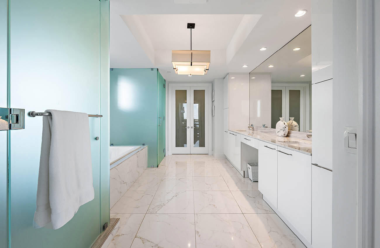 1 WATER CLUB #504, North Palm Beach FL 33408