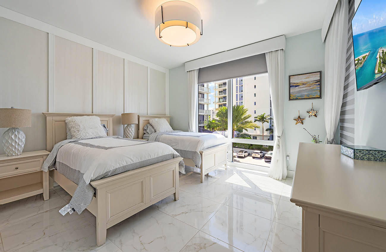 1 WATER CLUB #504, North Palm Beach FL 33408