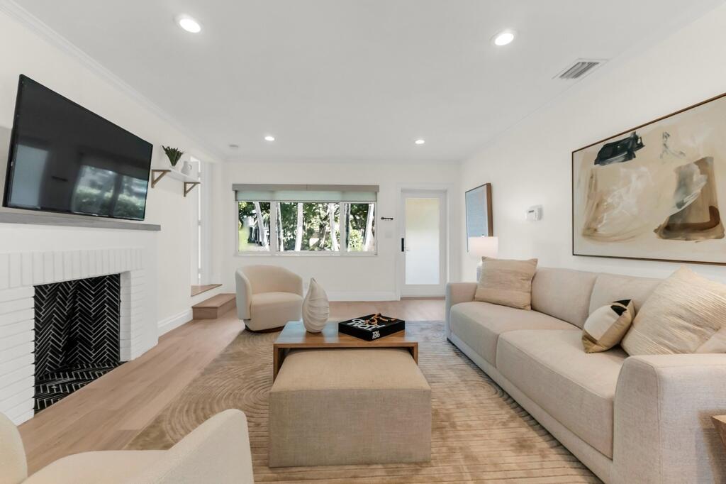 712 PONCE DE LEON, Fort Lauderdale FL 33316
