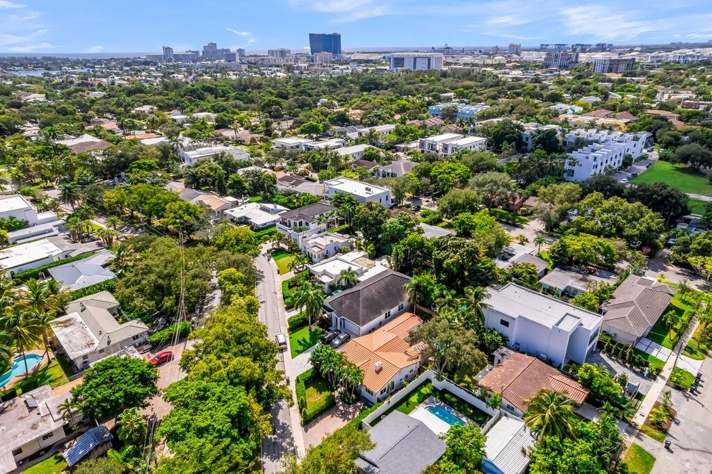 712 PONCE DE LEON, Fort Lauderdale FL 33316