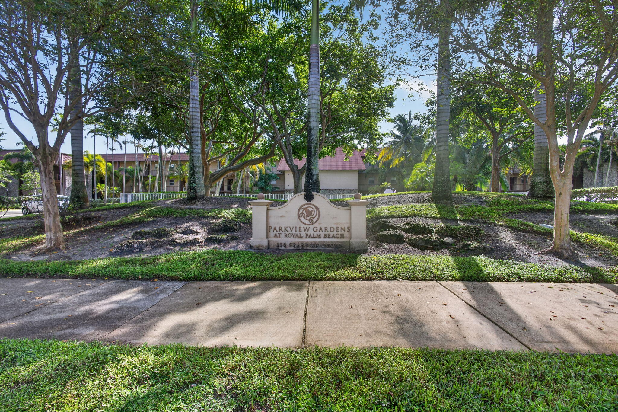 120 Sparrow #304, Royal Palm Beach FL 33411