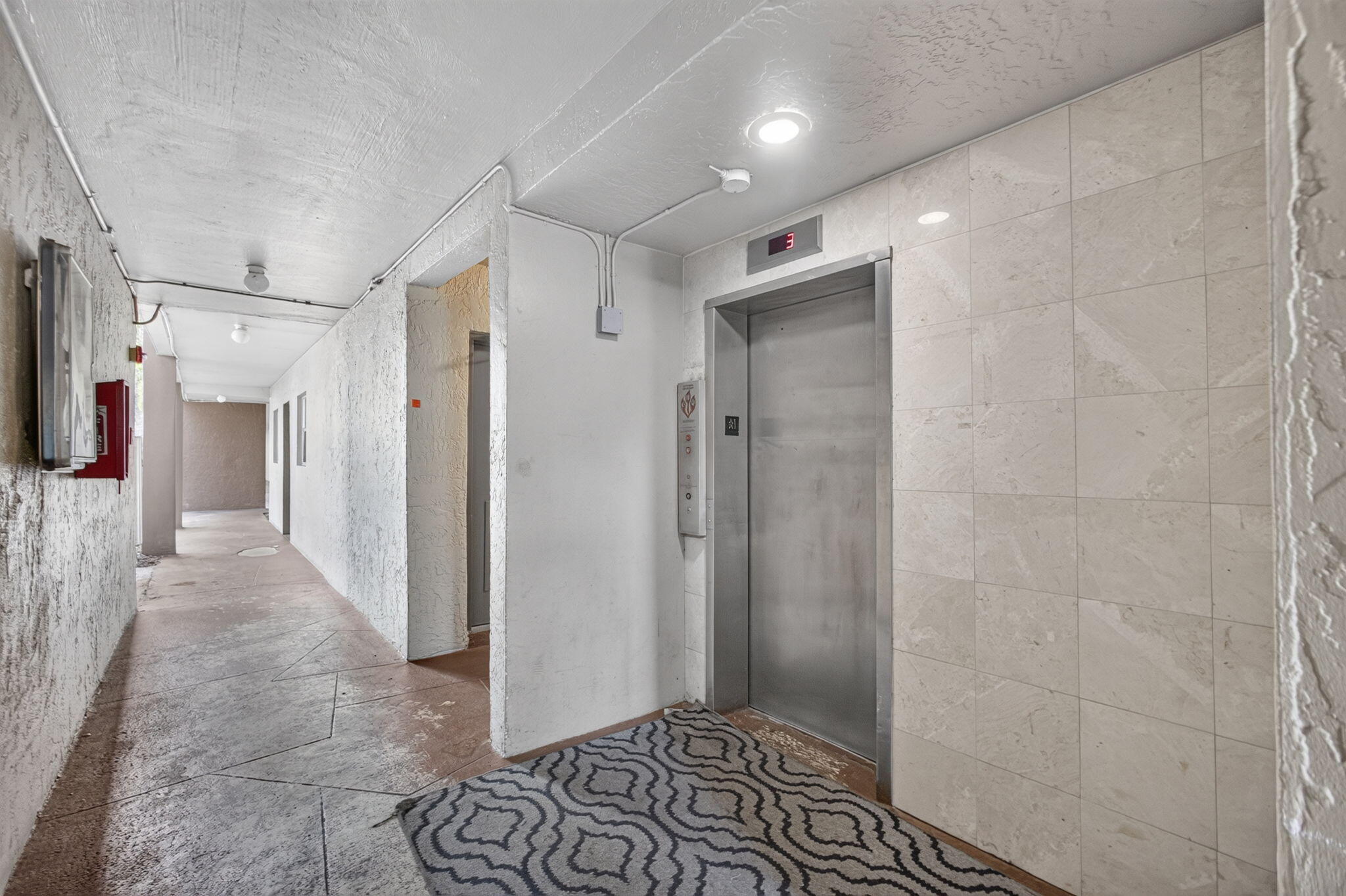 120 Sparrow #304, Royal Palm Beach FL 33411