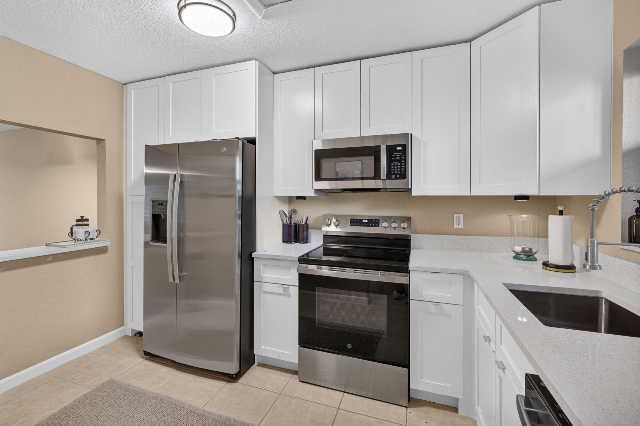 120 Sparrow #304, Royal Palm Beach FL 33411