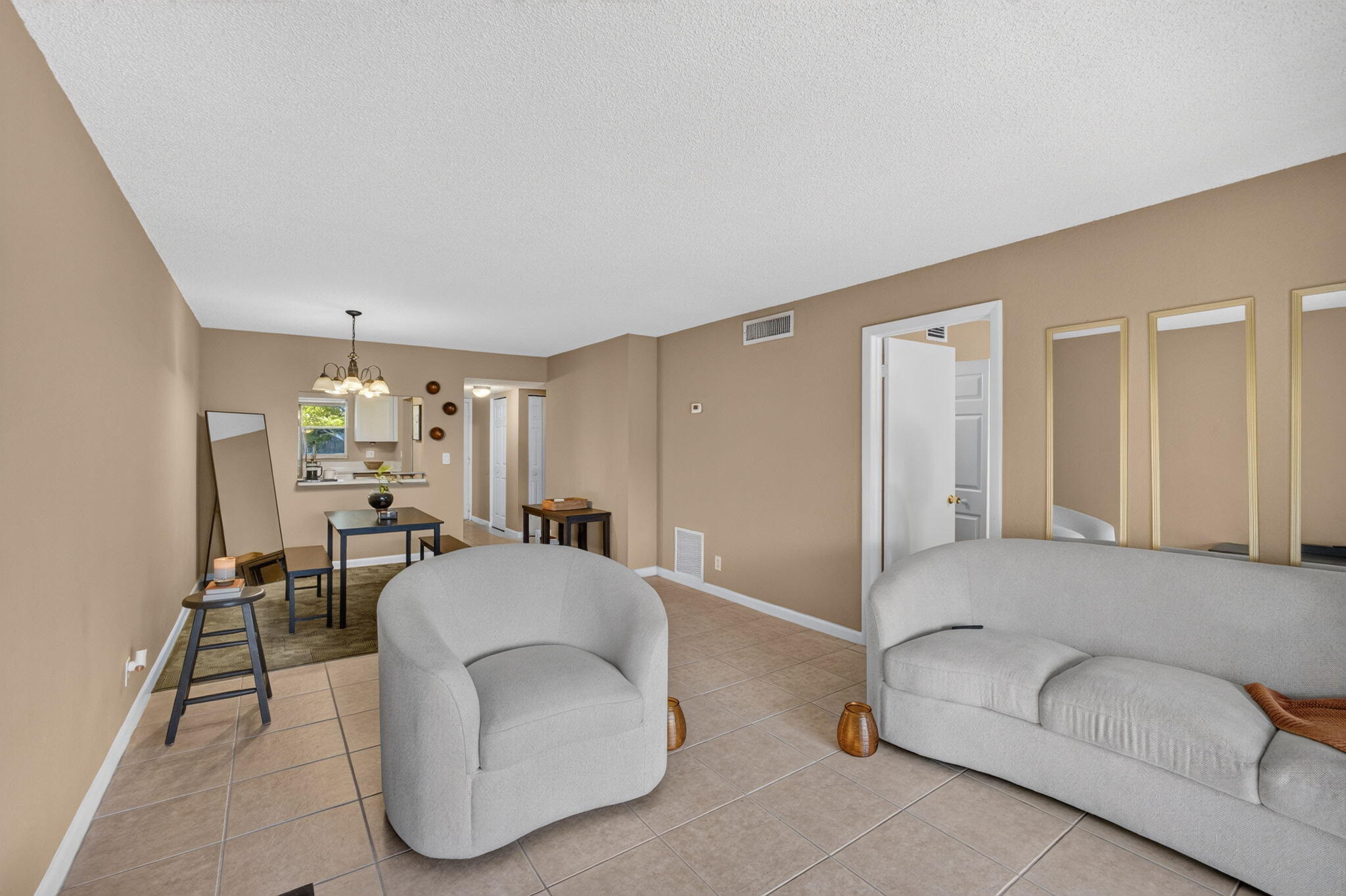 120 Sparrow #304, Royal Palm Beach FL 33411
