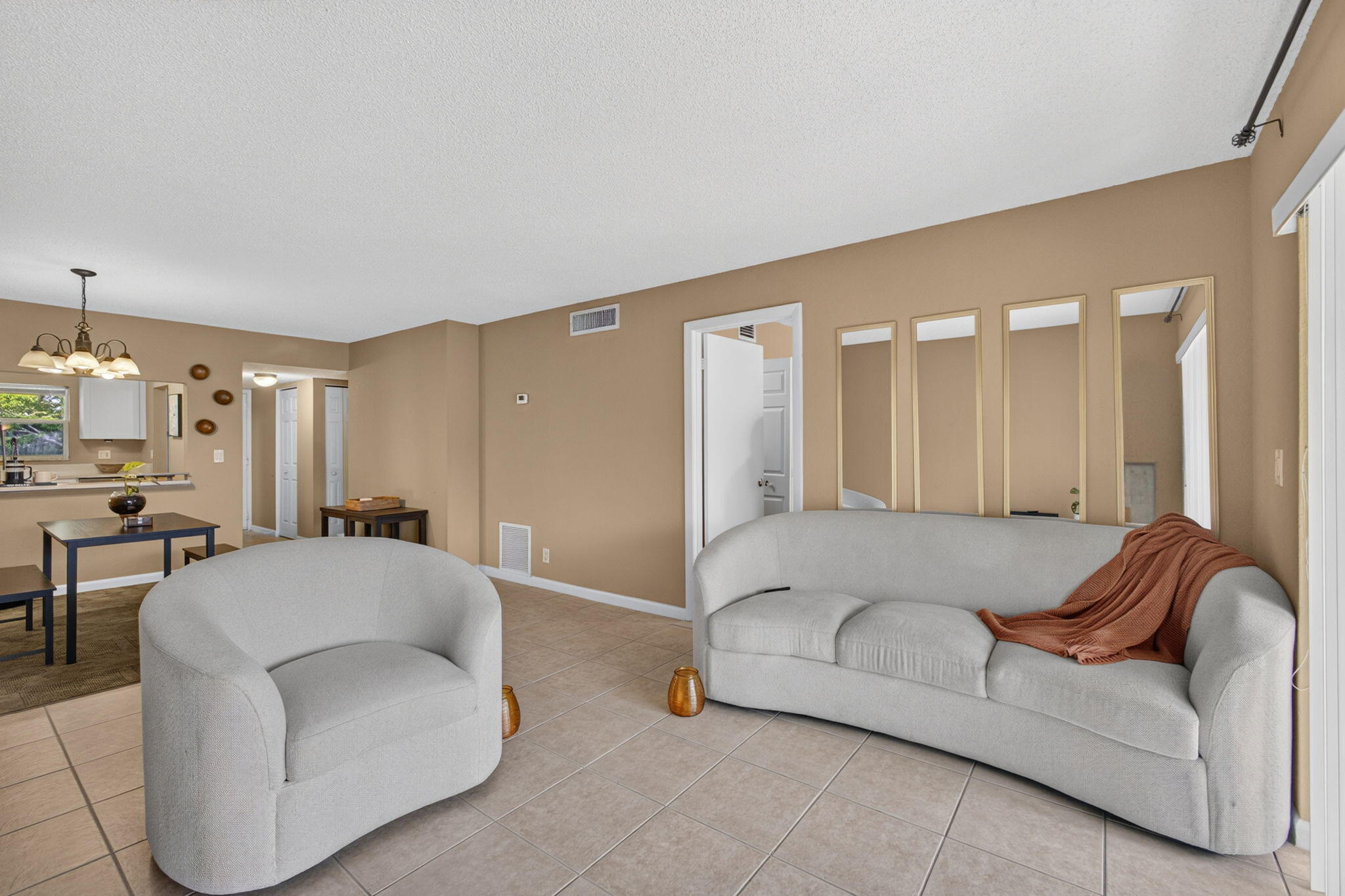 120 Sparrow #304, Royal Palm Beach FL 33411