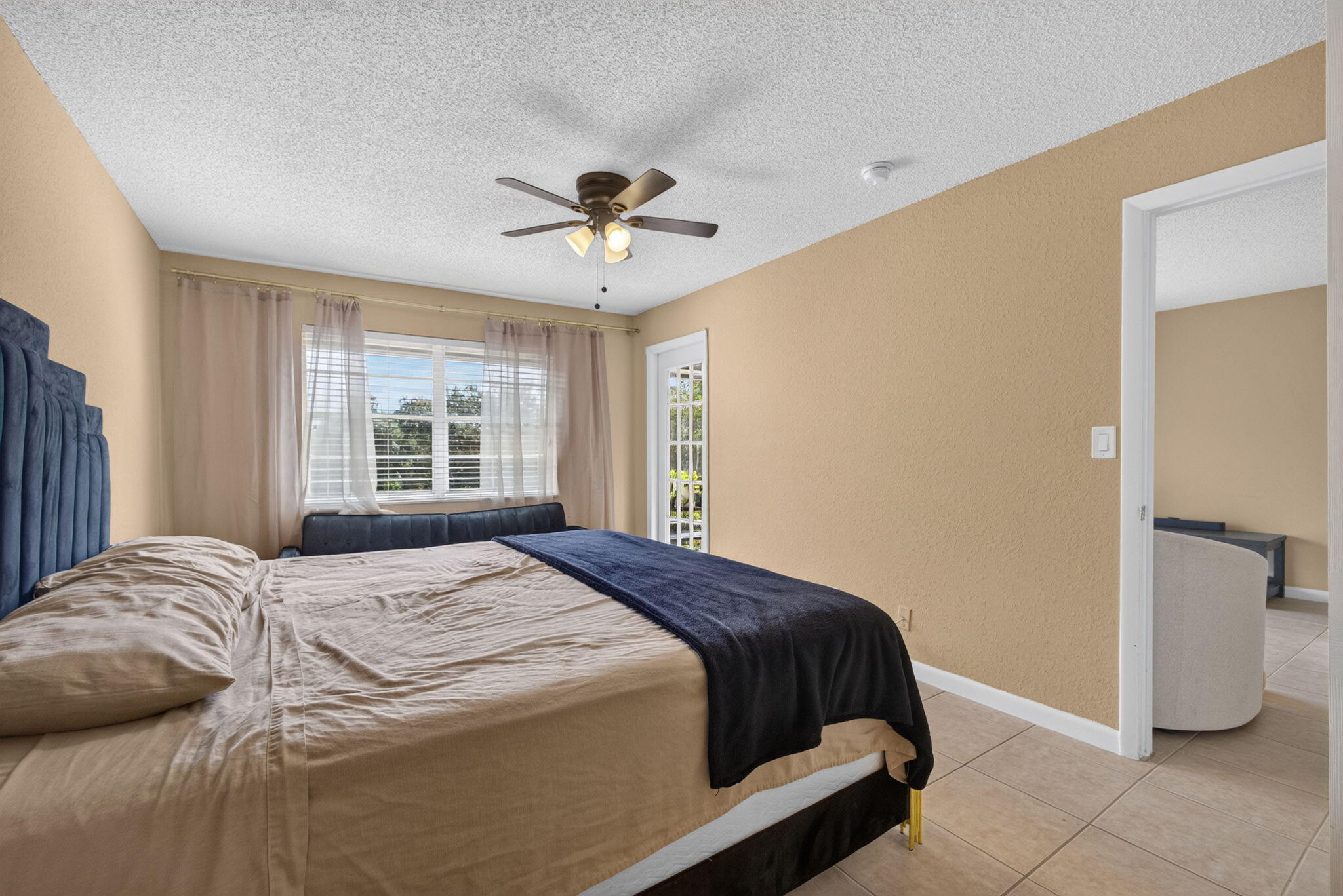 120 Sparrow #304, Royal Palm Beach FL 33411