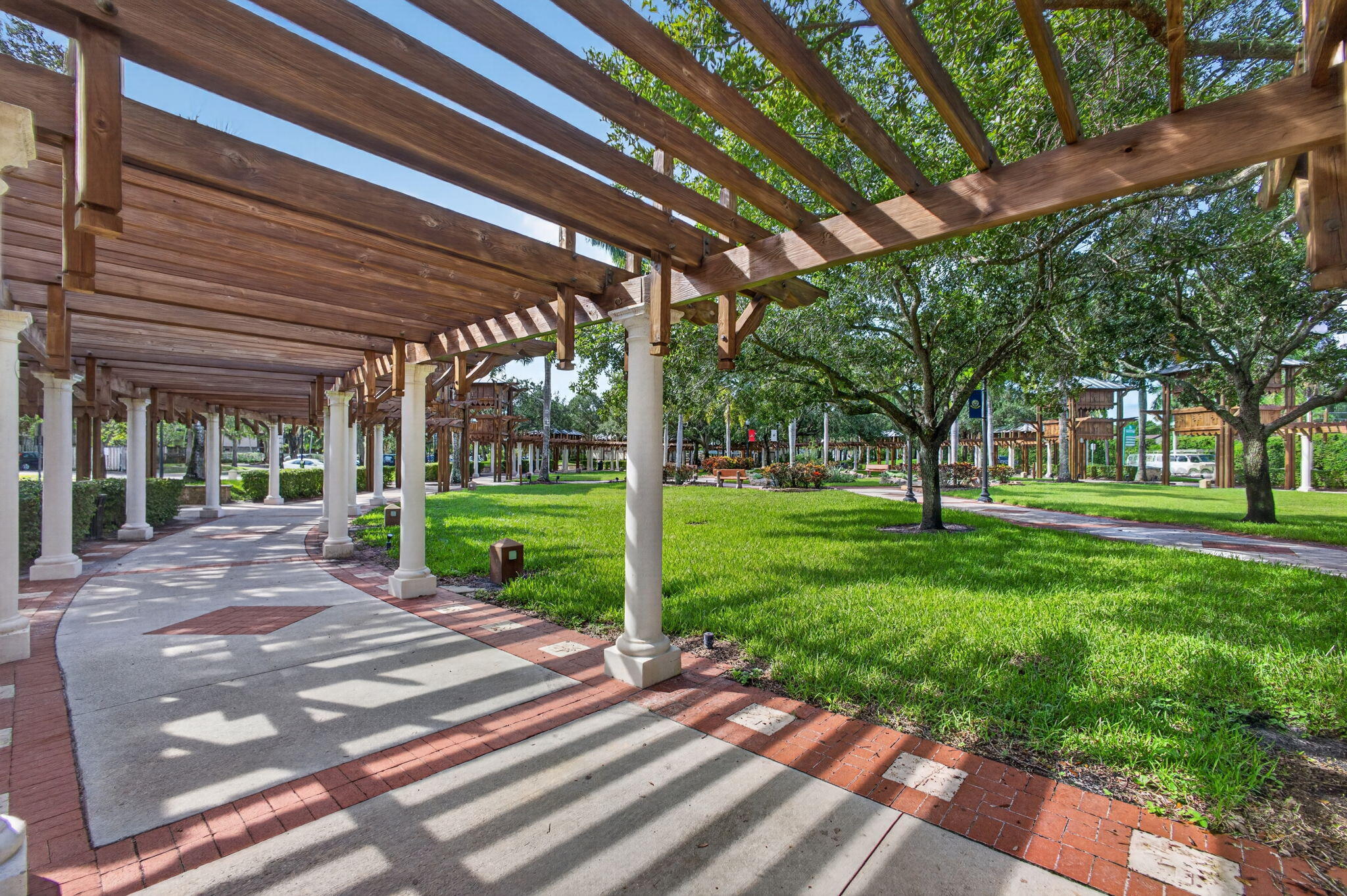 120 Sparrow #304, Royal Palm Beach FL 33411