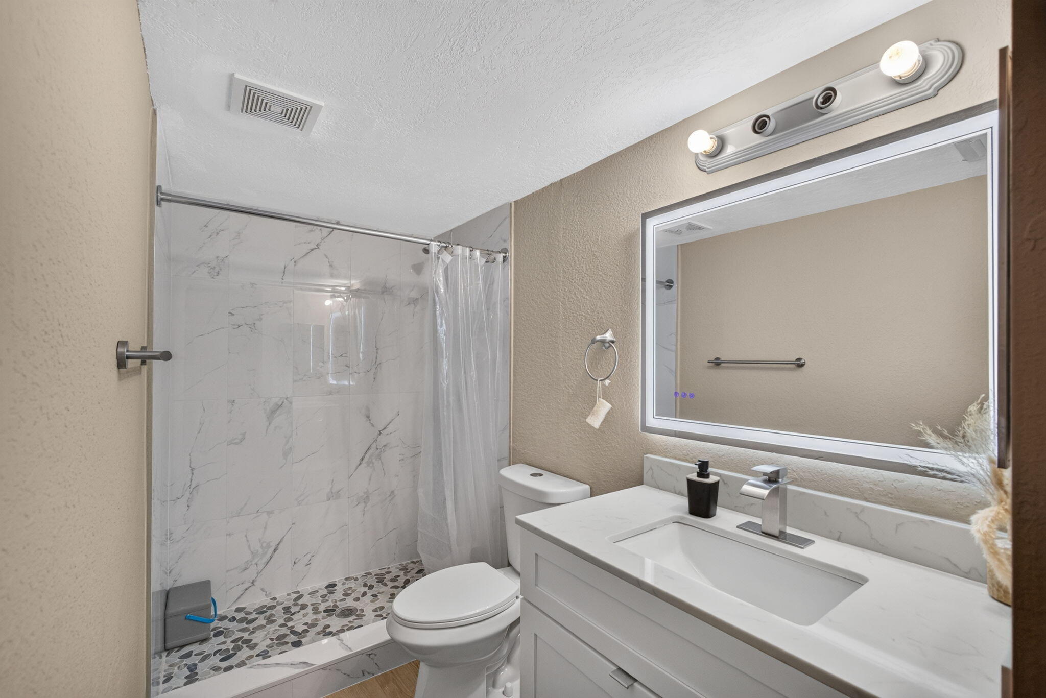 120 Sparrow #304, Royal Palm Beach FL 33411