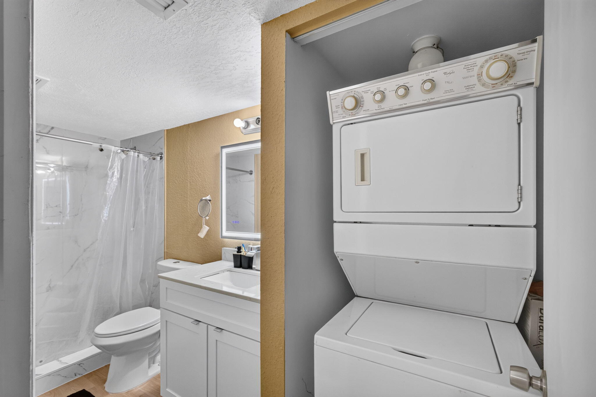 120 Sparrow #304, Royal Palm Beach FL 33411