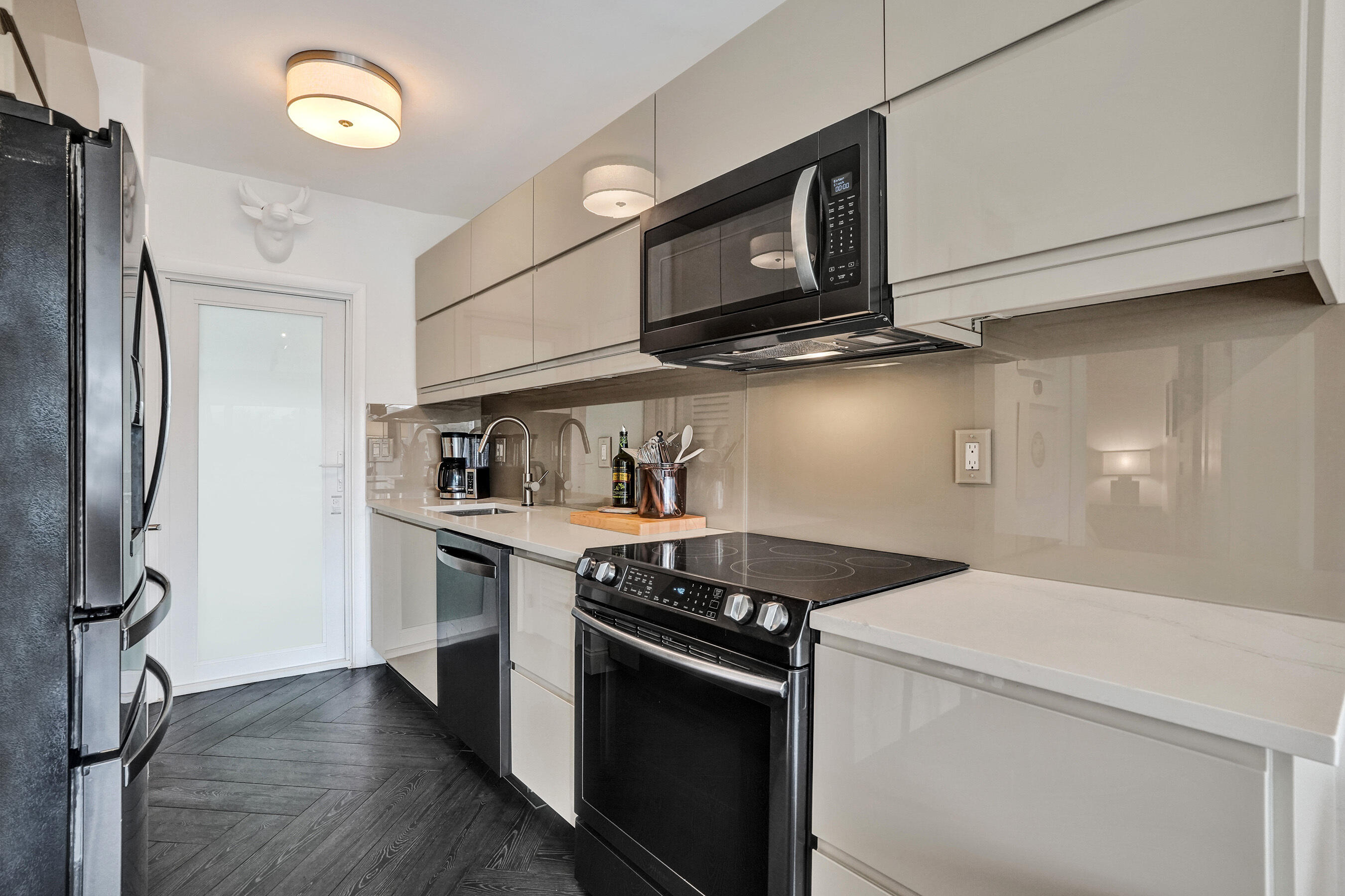 3250 NE 28TH #306, Fort Lauderdale FL 33308