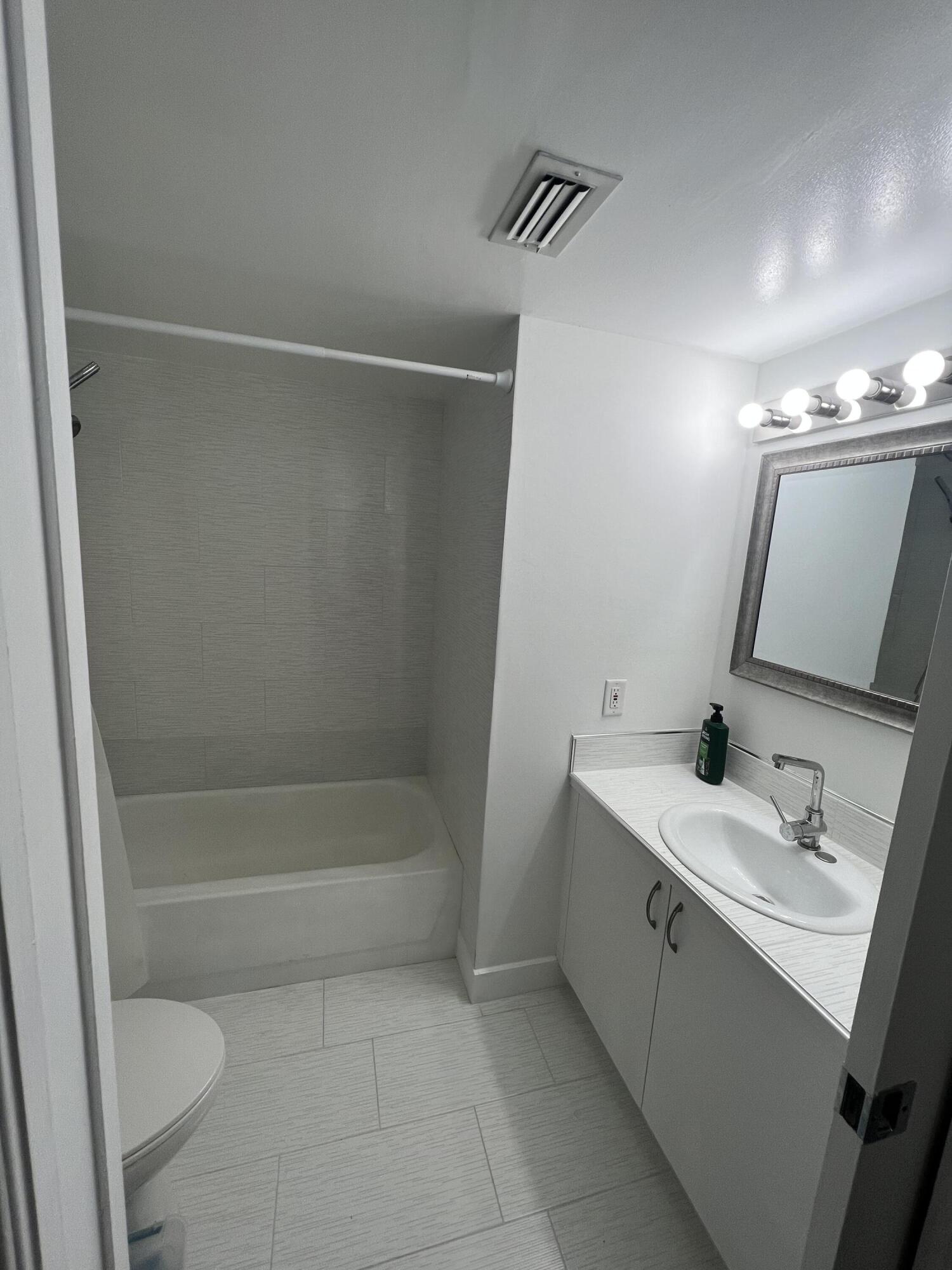 19655 E COUNTRY CLUB #6404, Aventura FL 33180