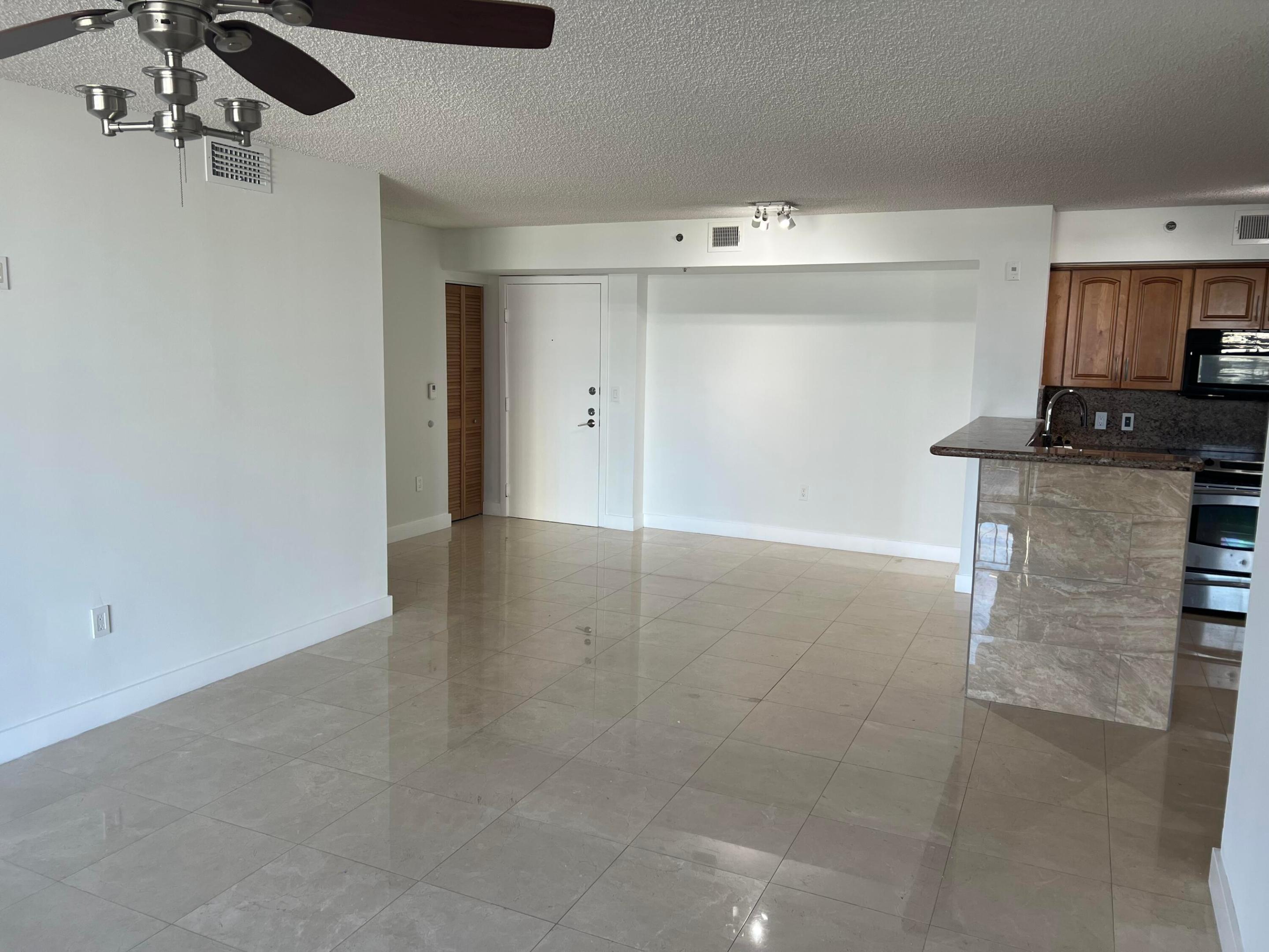 19655 E COUNTRY CLUB #6404, Aventura FL 33180
