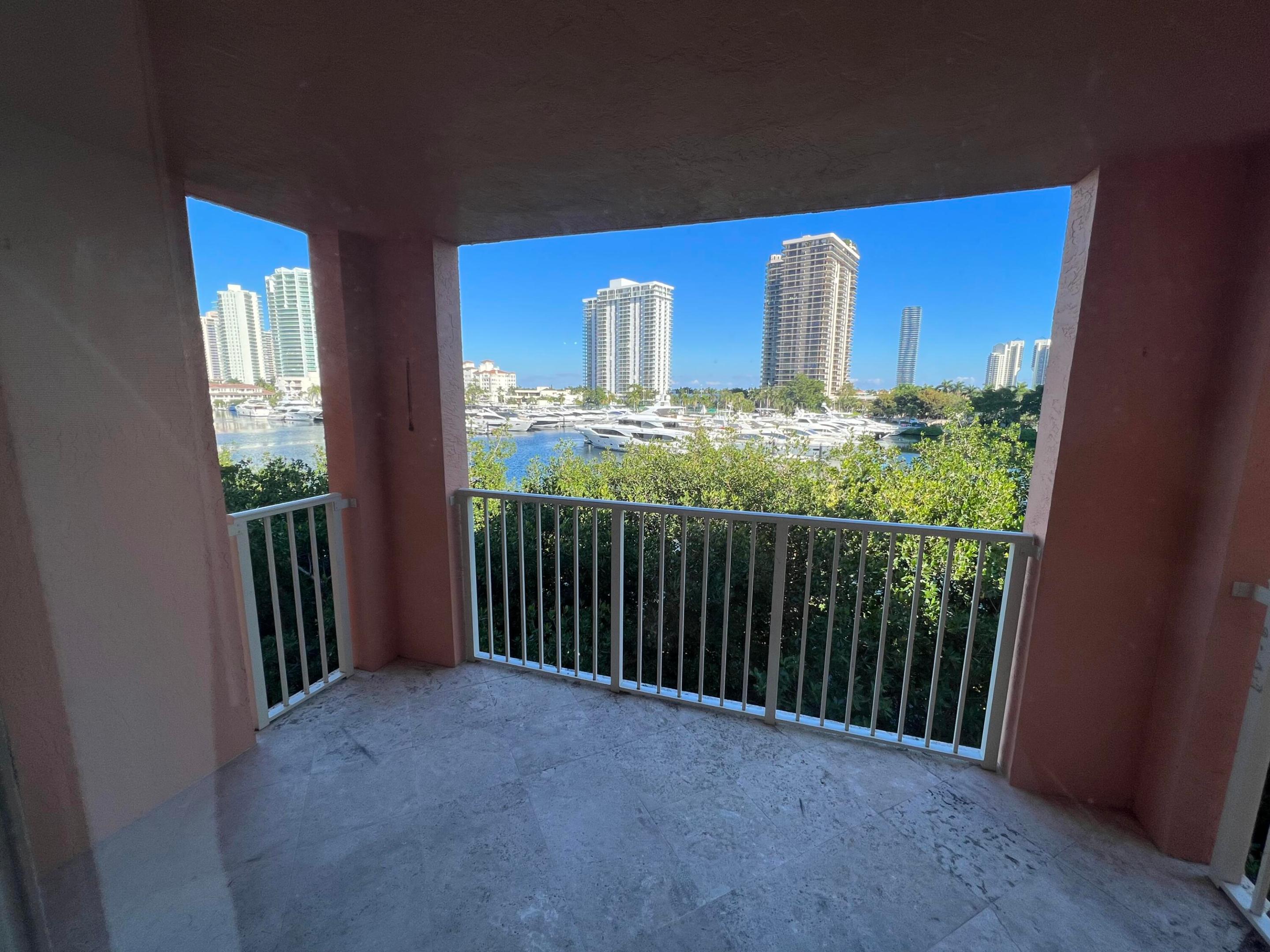 19655 E COUNTRY CLUB #6404, Aventura FL 33180