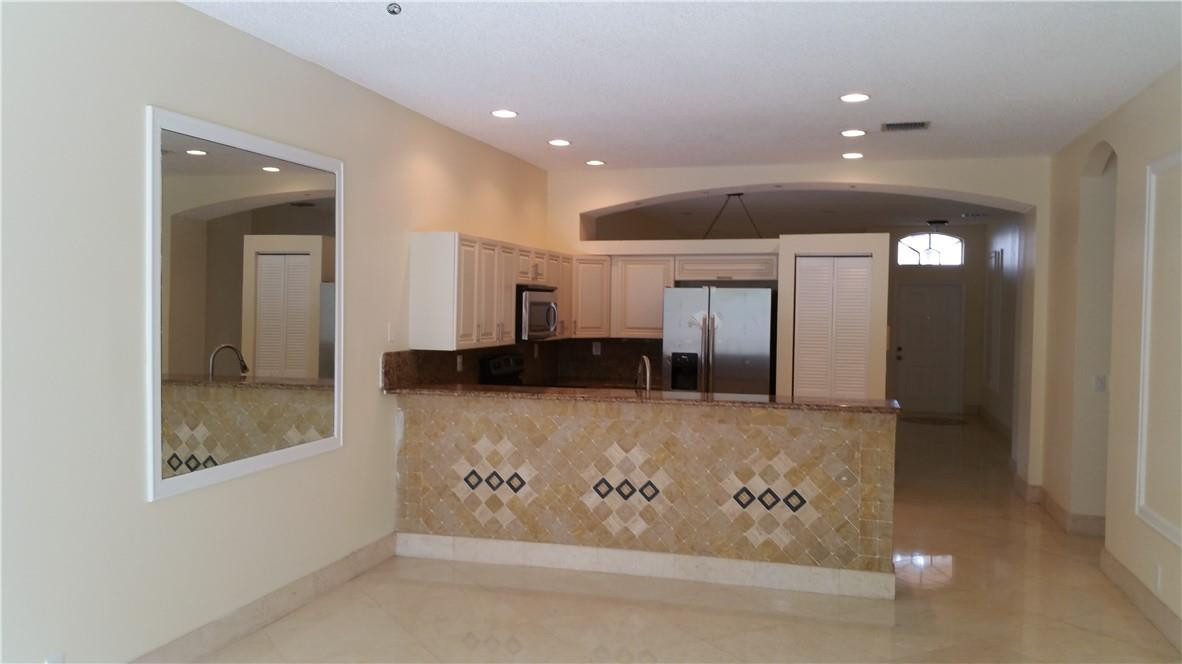 6908 NW 33RD, Margate FL 33063