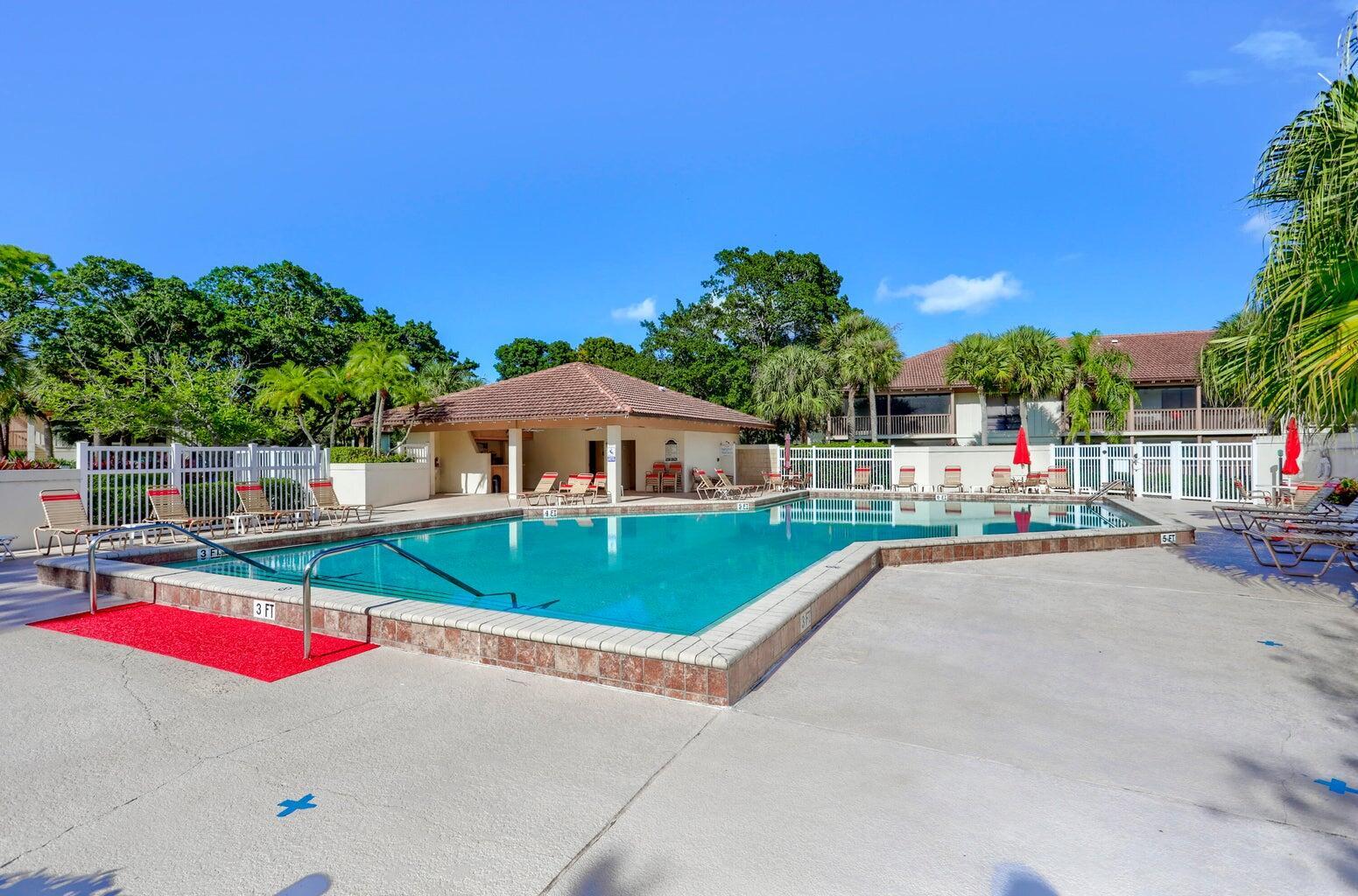 130 Brackenwood, Palm Beach Gardens FL 33418