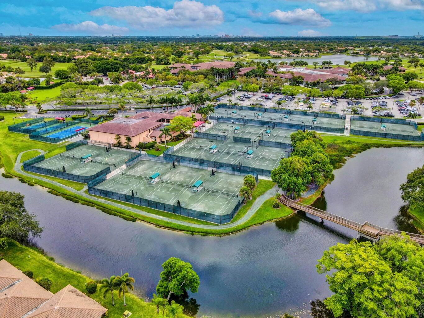 130 Brackenwood, Palm Beach Gardens FL 33418