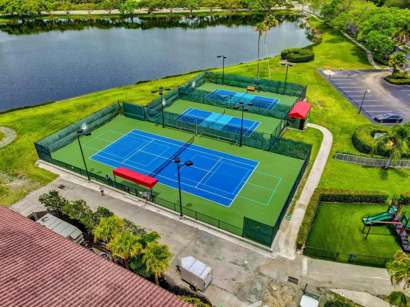 130 Brackenwood, Palm Beach Gardens FL 33418