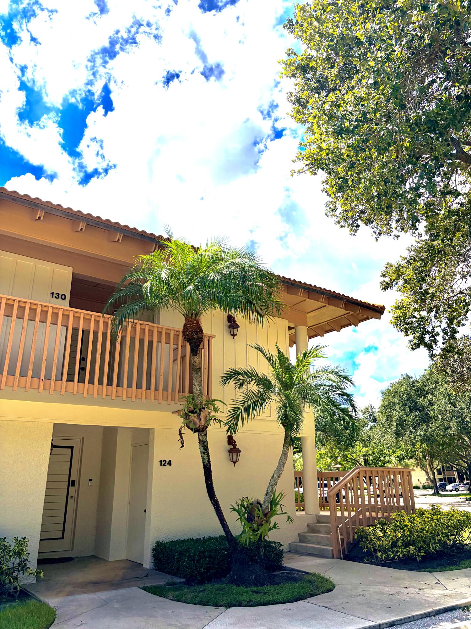 130 Brackenwood, Palm Beach Gardens FL 33418