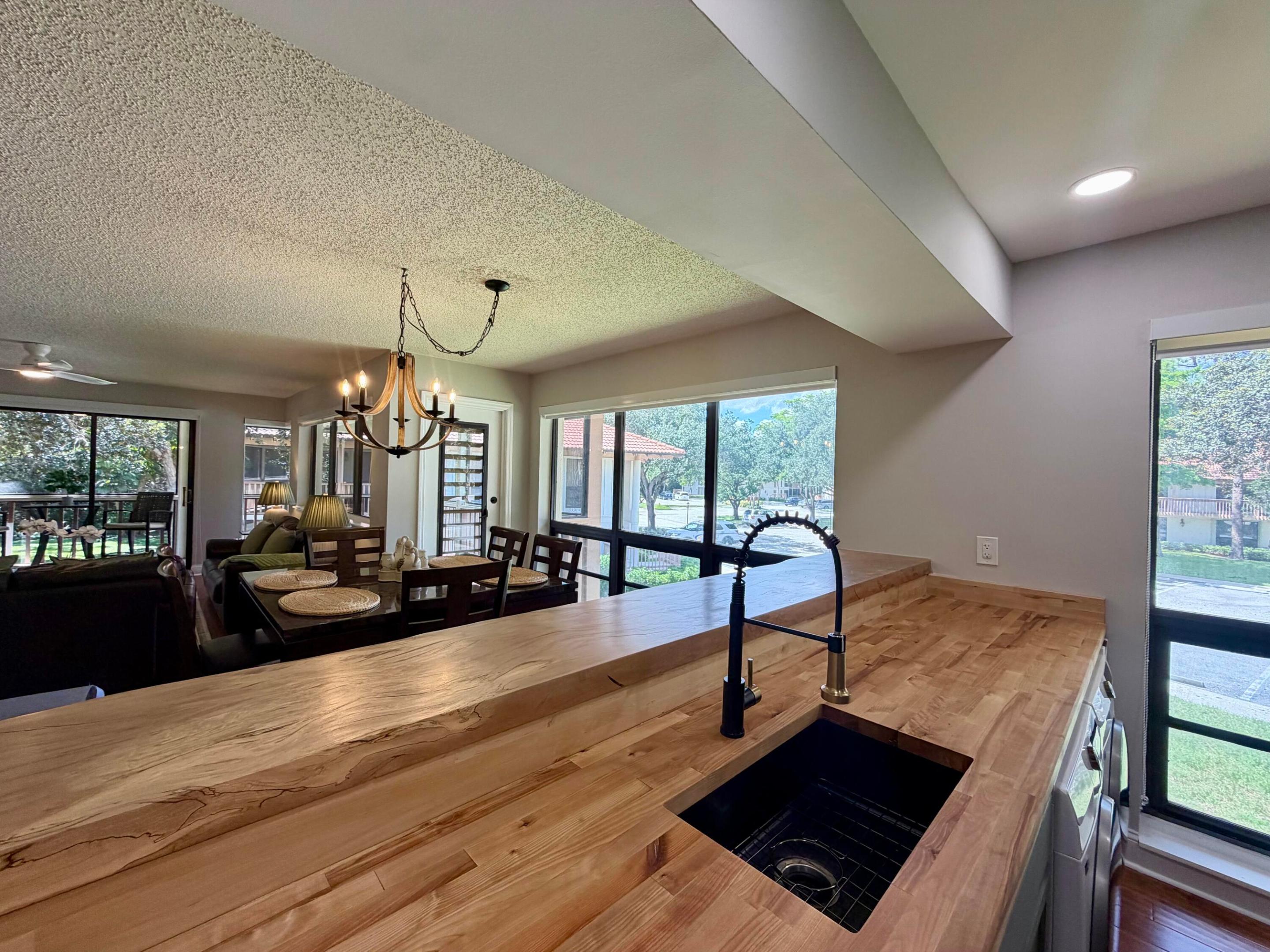130 Brackenwood, Palm Beach Gardens FL 33418