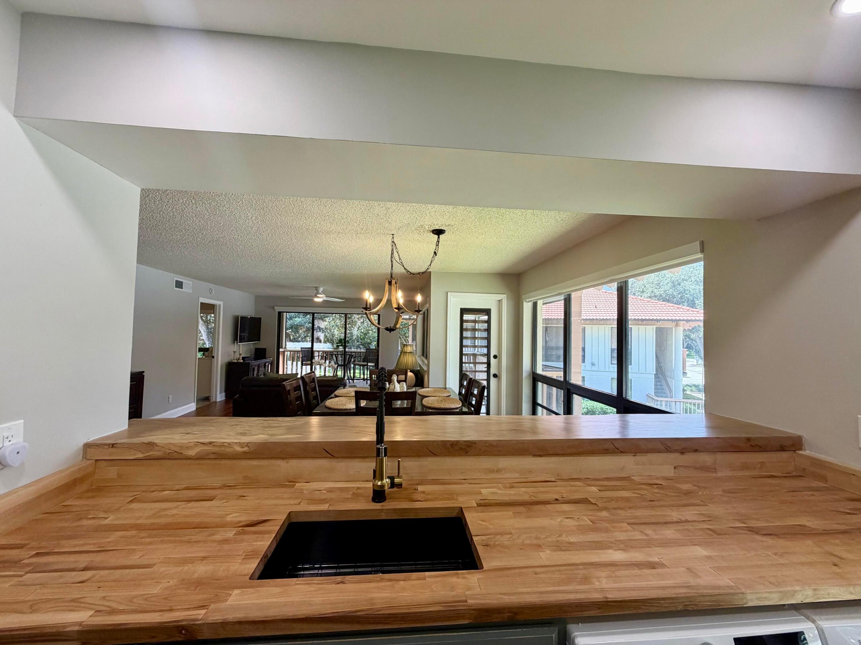 130 Brackenwood, Palm Beach Gardens FL 33418