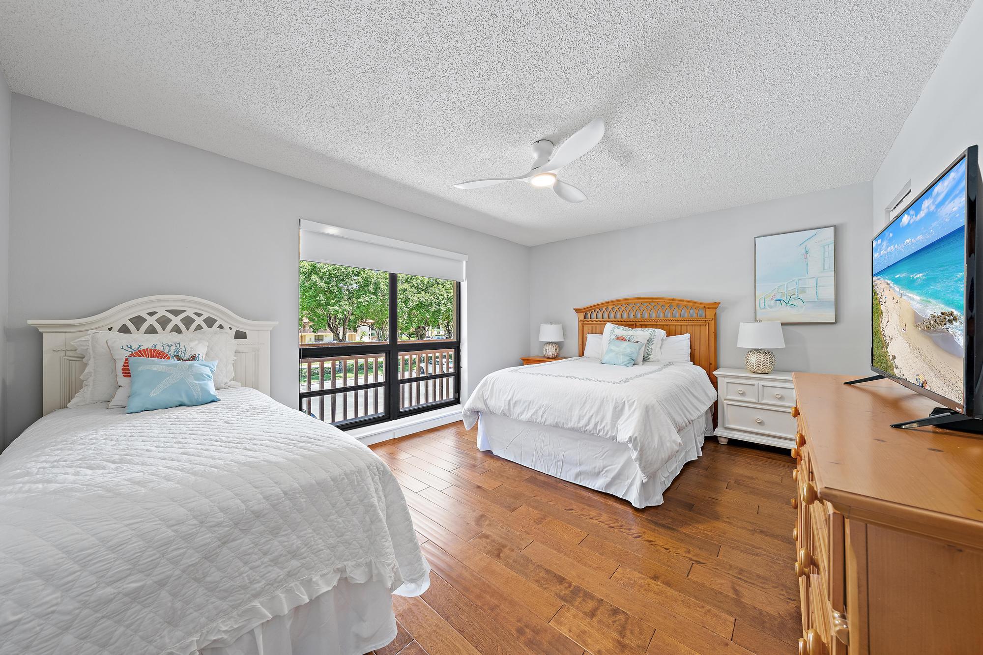 130 Brackenwood, Palm Beach Gardens FL 33418