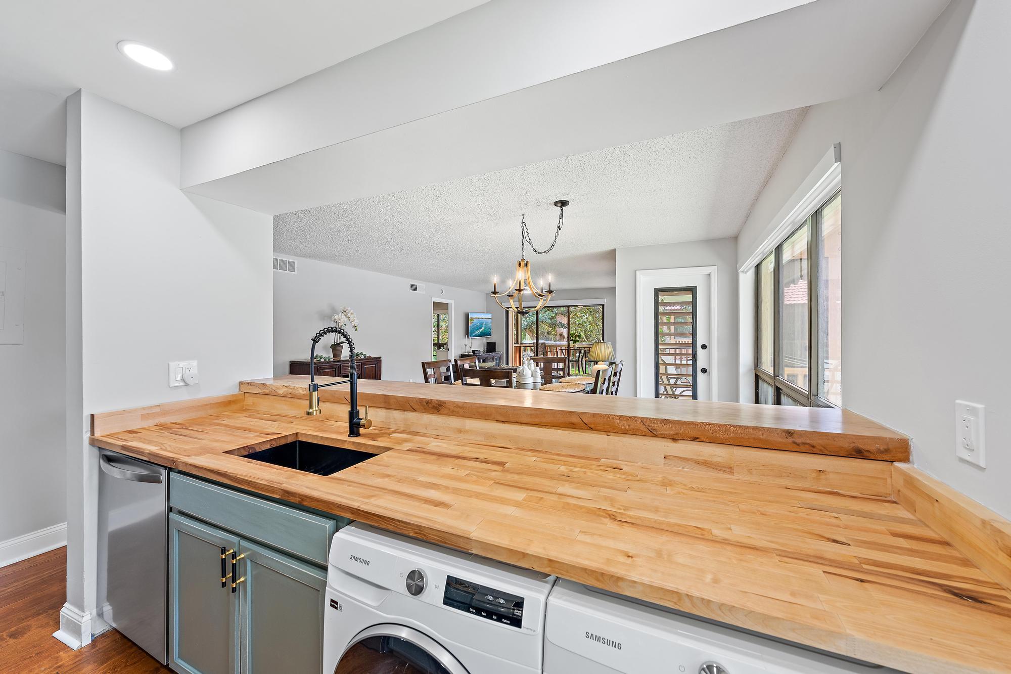 130 Brackenwood, Palm Beach Gardens FL 33418