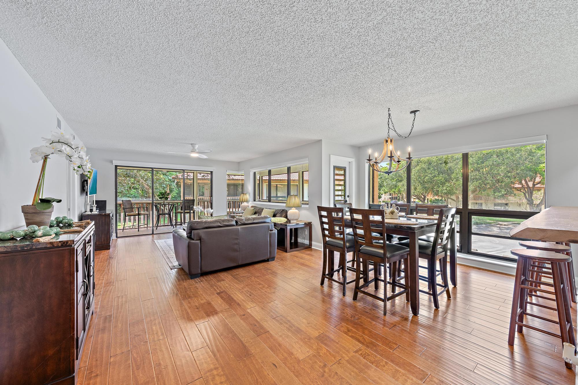 130 Brackenwood, Palm Beach Gardens FL 33418