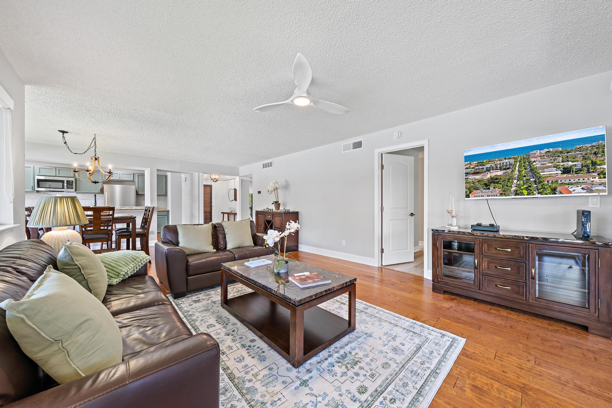 130 Brackenwood, Palm Beach Gardens FL 33418