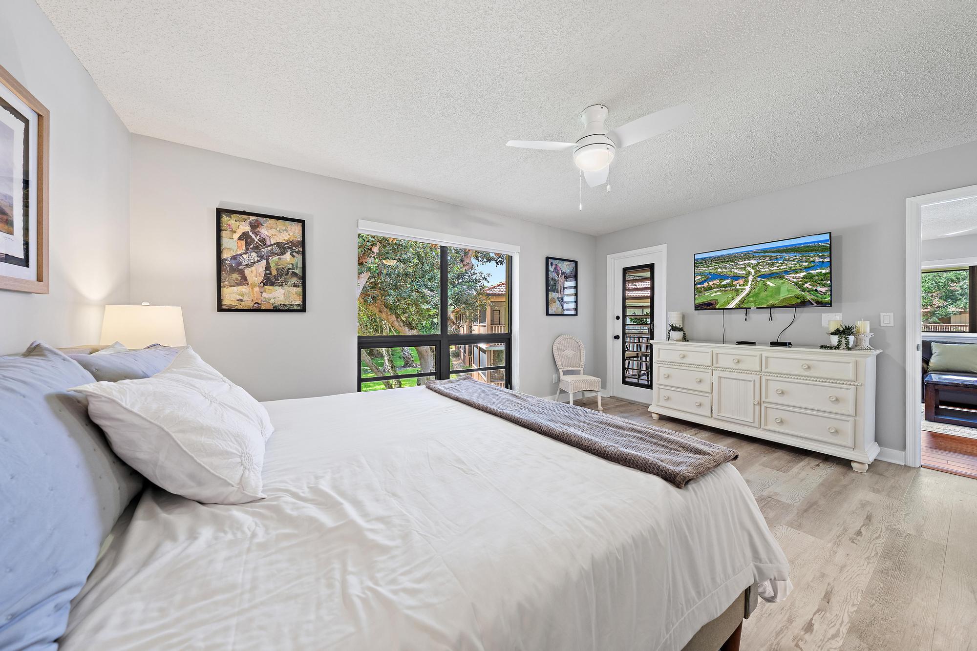 130 Brackenwood, Palm Beach Gardens FL 33418