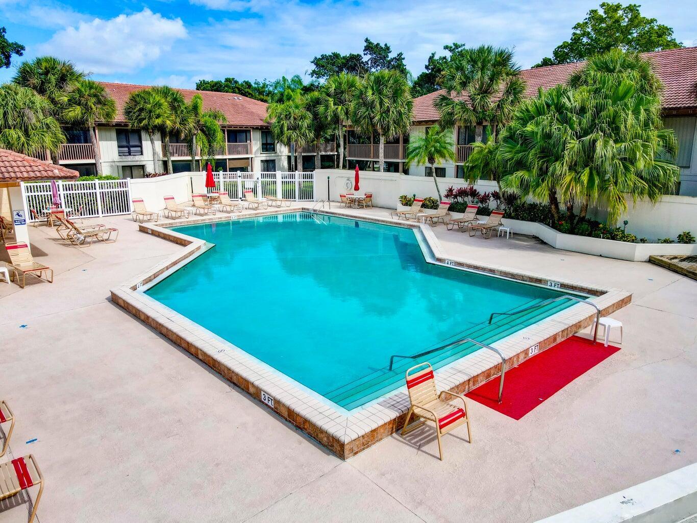 130 Brackenwood, Palm Beach Gardens FL 33418