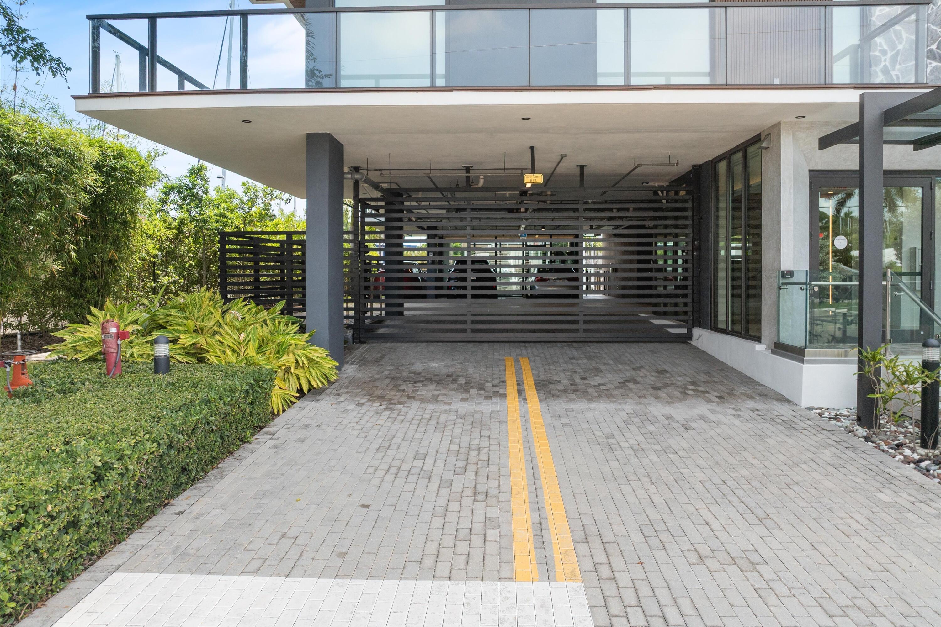 124 HENDRICKS #PH401, Fort Lauderdale FL 33301
